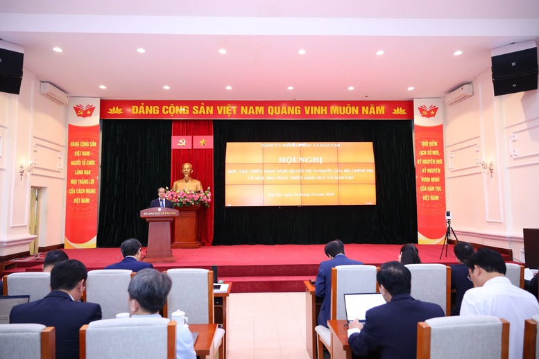 Giáo dục bước vào giai đoạn hành động theo tinh thần Nghị quyết 71-NQ/TW- Ảnh 1.