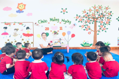 CÔ VÀ TRÒ LỚP NHÀ TRẺ A2 TRƯỜNG MẦM NON TRỰC MỸ TỔ CHỨC HOẠT ĐỘNG TRẢI NGHIỆM CHÀO MỪNG NGÀY NHÀ GIÁO VIỆT NAM 20/11