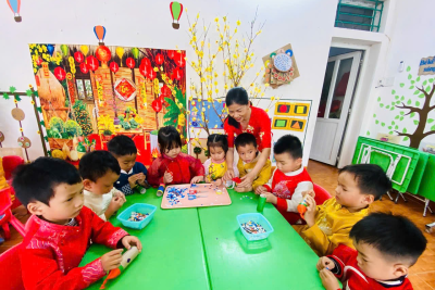 HOẠT ĐỘNG TRẢI NGHIỆM “BÉ VUI ĐÓN TẾT” CỦA CÔ VÀ TRÒ LỚP 5TA2 – TRƯỜNG MẦM NON TRỰC MỸ